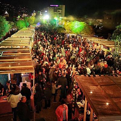 وحّد الجميع في لبنان سوق الأكل مهرجان حقيقي للطعام!